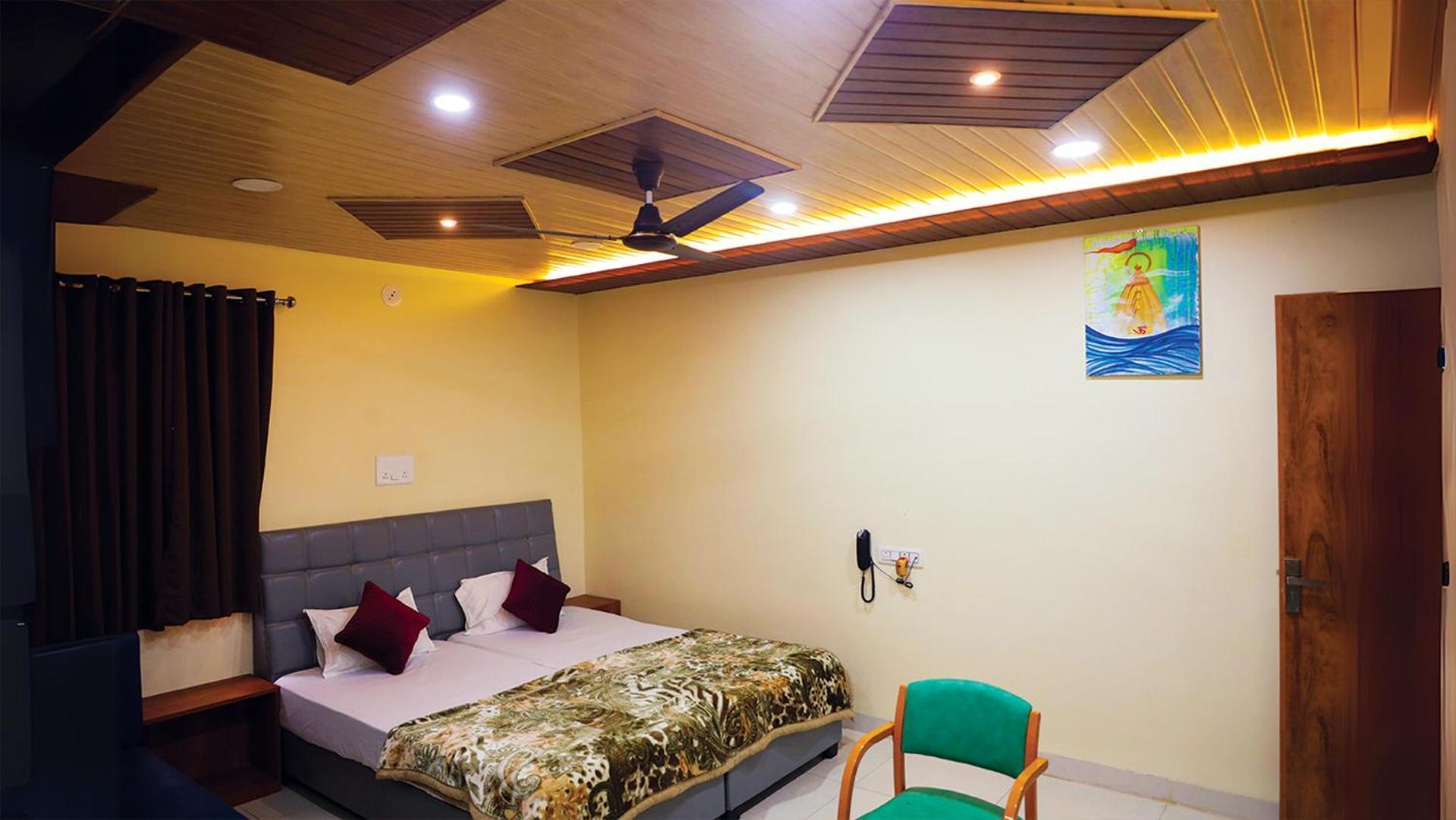 Shri Shiv Ganga Bhakt Niwas Ujaim Exterior foto